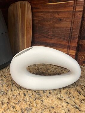 Minimalist White Ceramic Decorative Vase - Modern Home Accent
